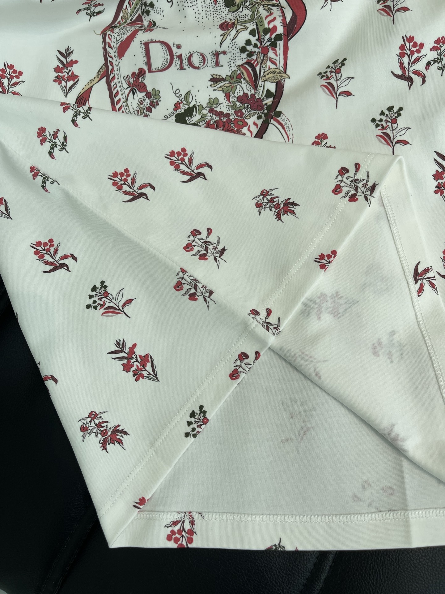 Women's short sleeves